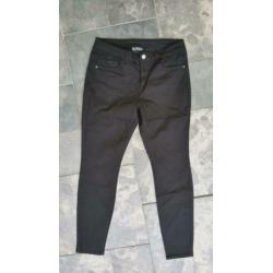 Yessica – zwarte broek maat 38