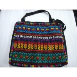 Nieuwe kleurrijke tas