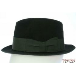 Vintage Gleufhoed Anton Fischer zwart met groene band 56