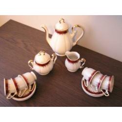 Mocca servies van Zajecar Yugoslavia.