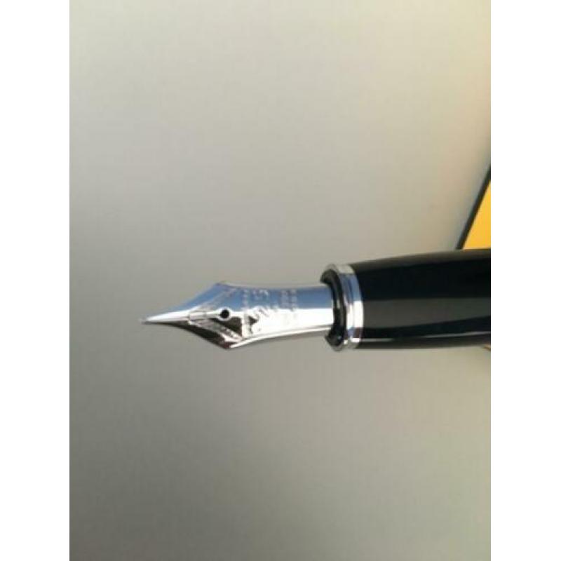 Cross Peerless 125 zwart laqué vulpen (medium)