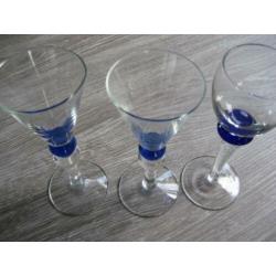3 bijzondere likeur glaasjes borrelglaasjes hoogte 14 cm.
