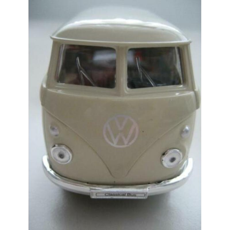 creme volkswagen t1 gesloten van welly in originele verpakki