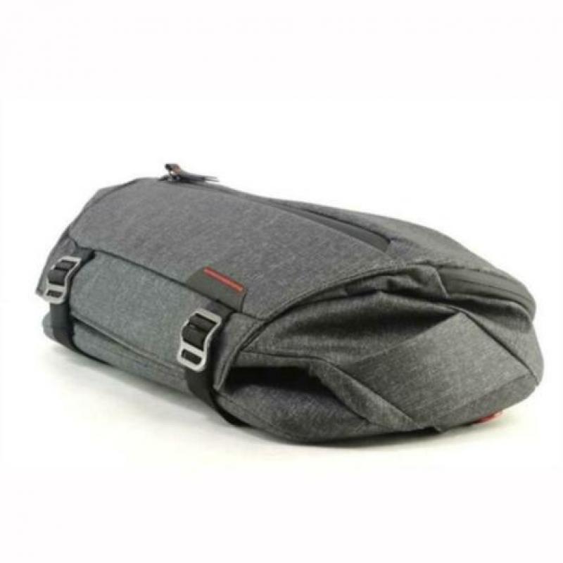 Peak Design Everyday Sling 10L Charcoal - Nieuw! OP=OP