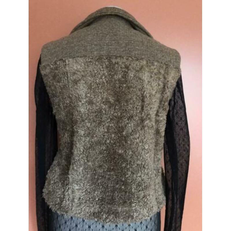 Essentials bodywarmer beige 38/49 zgan mooi??