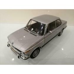 Kyosho 1:18 BMW 2002 tii zilver OVP dealer edition ZGAN