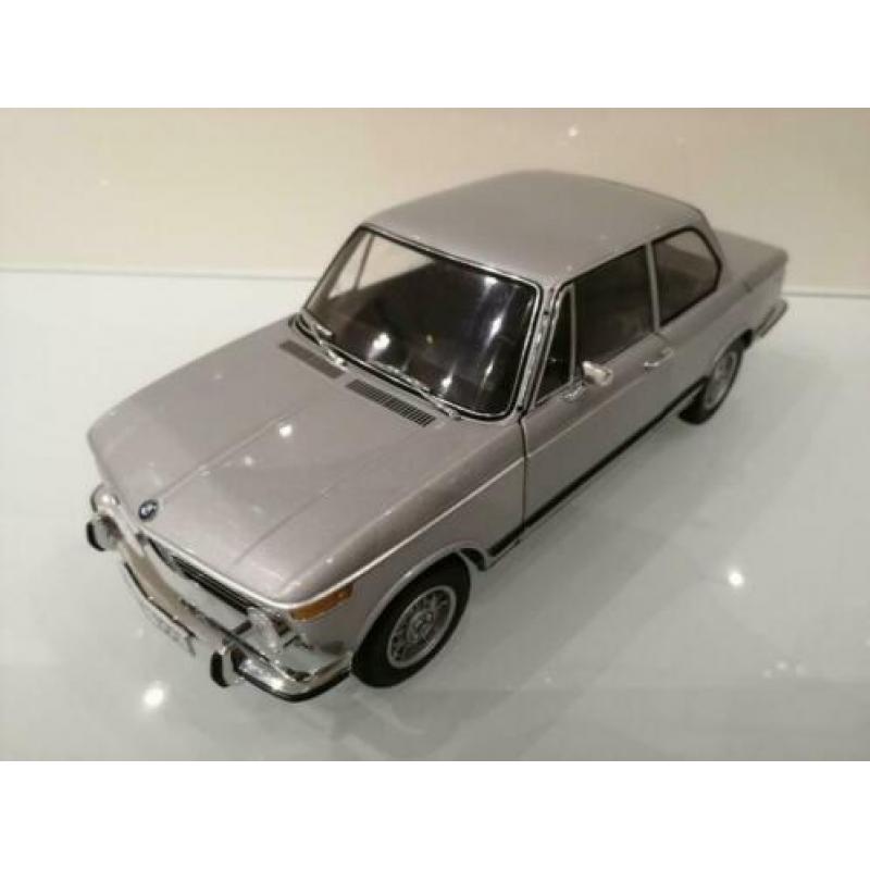 Kyosho 1:18 BMW 2002 tii zilver OVP dealer edition ZGAN