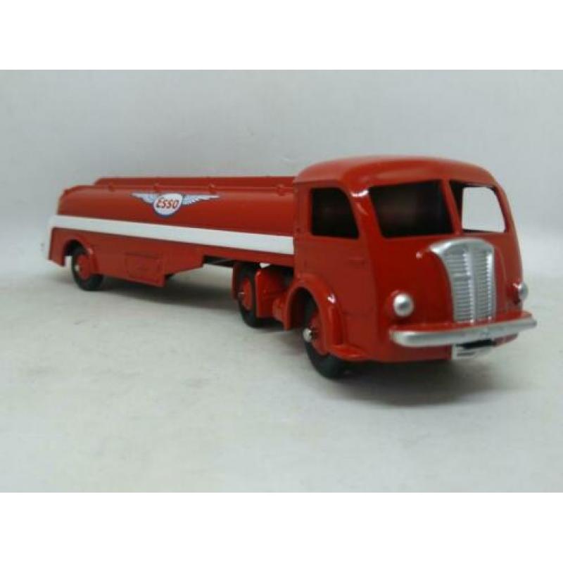 Panhard Esso citerne tanker Dinky toys atlas Pol