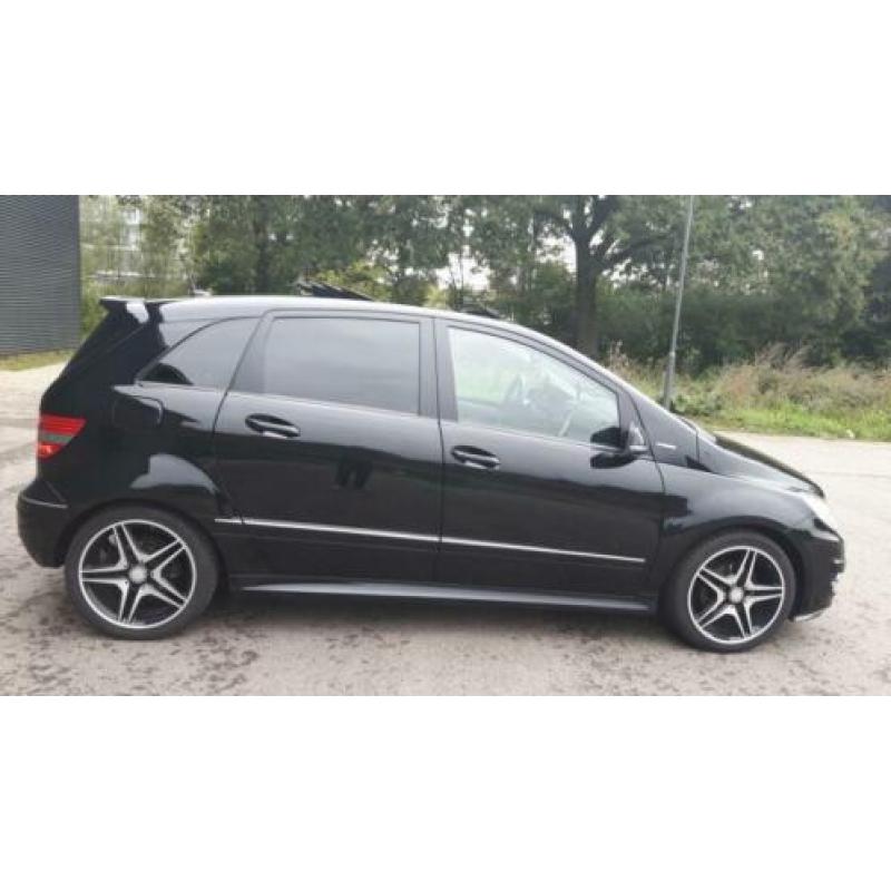 Mercedes B170 Blue-efficiency PNRDAK/COMMANDNAVI/XENON/LEER