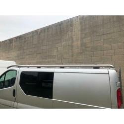 Rvs imperiaal en trap voor opel vivaro renault trafic en ni