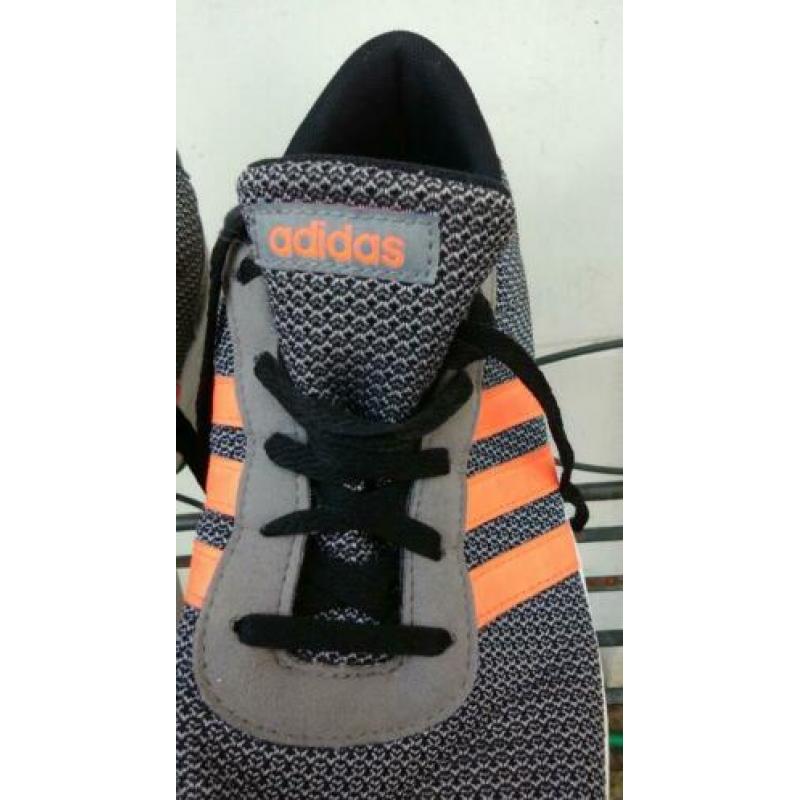 Grijs /oranje ADIDAS sportschoenen maat 7=40.