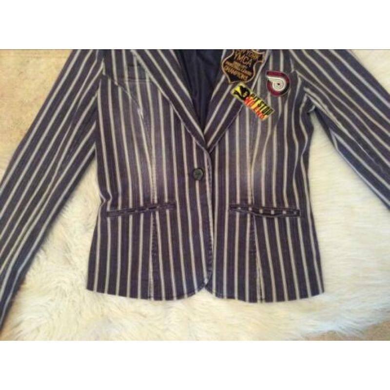 Only blazer in maat S.