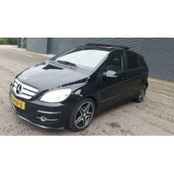 Mercedes B170 Blue-efficiency PNRDAK/COMMANDNAVI/XENON/LEER