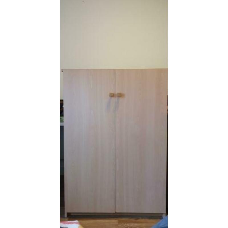 Cupboard with a a single shelf. 122*65*28 cm