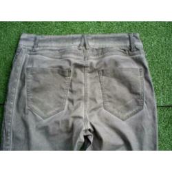 als nieuw!!! grijze zomerbroek van CECIL mt. 36