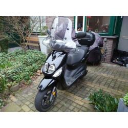 Yamaha Neos 4T injectie (2015) inclusief windscherm en koffe
