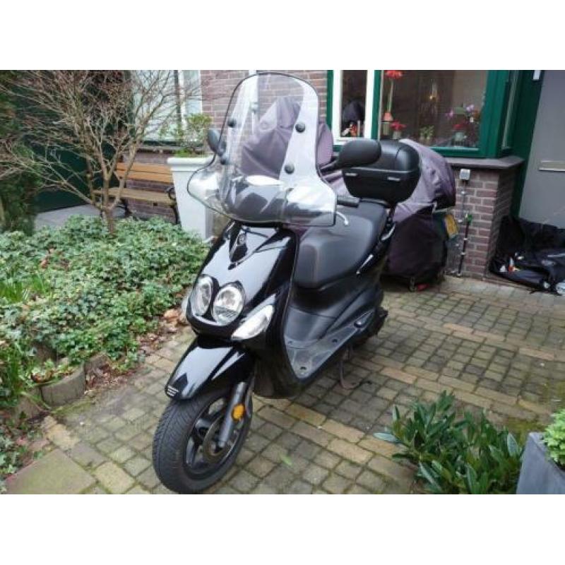 Yamaha Neos 4T injectie (2015) inclusief windscherm en koffe
