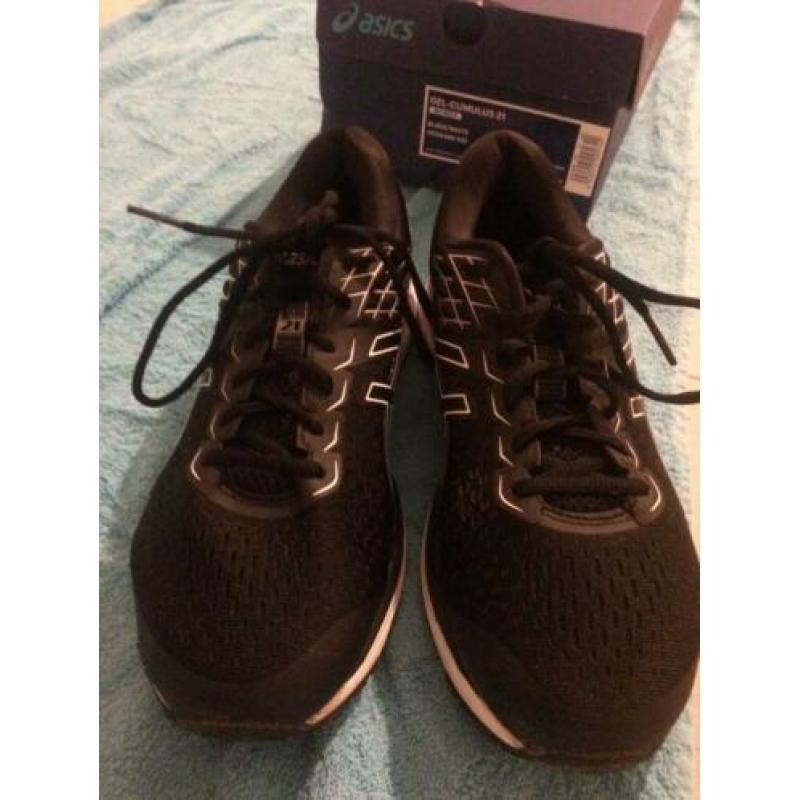 ASICS GEL-CUMULUS 21 WOMEN 40,5 black/white