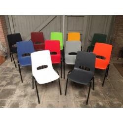 Nergens goedkoper: Kantinestoelen stapelstoelen kuipstoelen