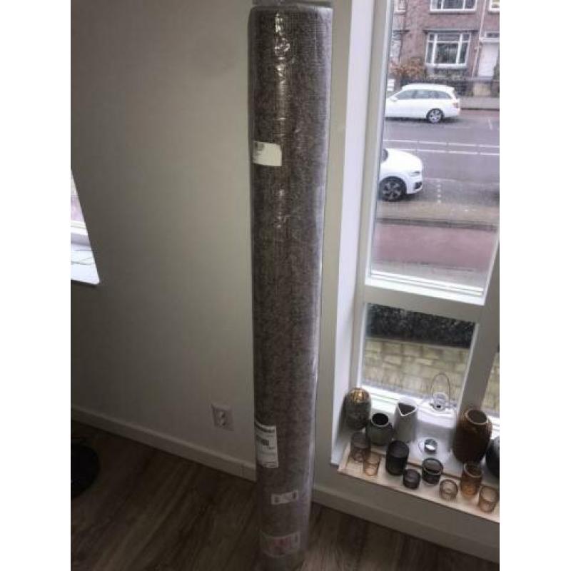 MOET NU WEG!Woonaccessoires incl bijzettafels en vloerkleden