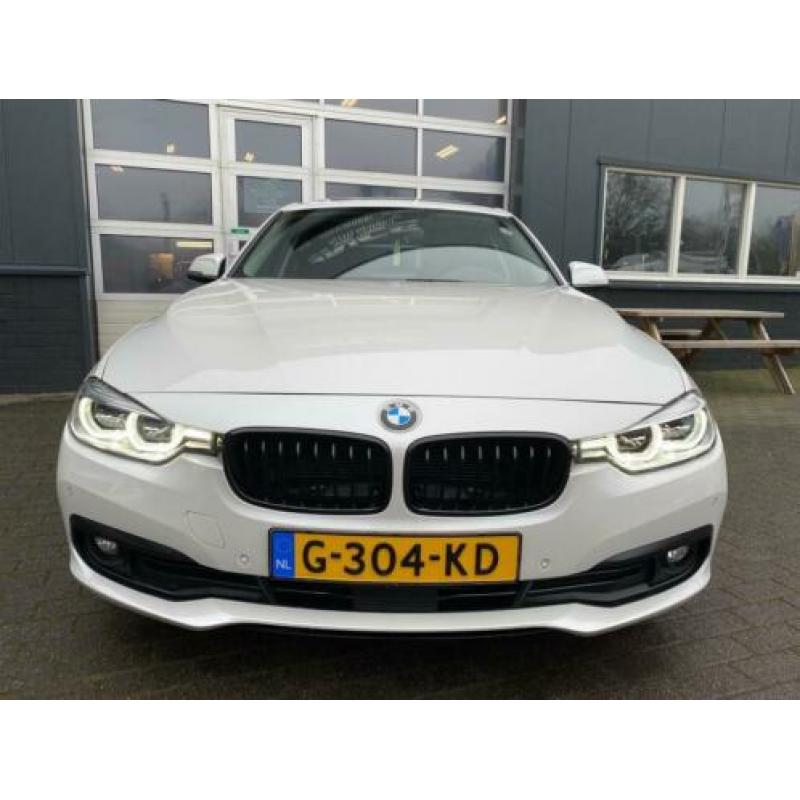 BMW 3-serie Touring 320d EDE Luxury |HEAD-UP|KEYLESS GO|NAV|