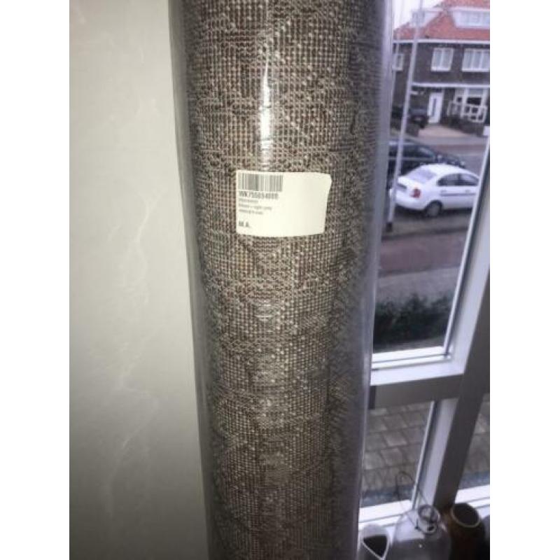 MOET NU WEG!Woonaccessoires incl bijzettafels en vloerkleden
