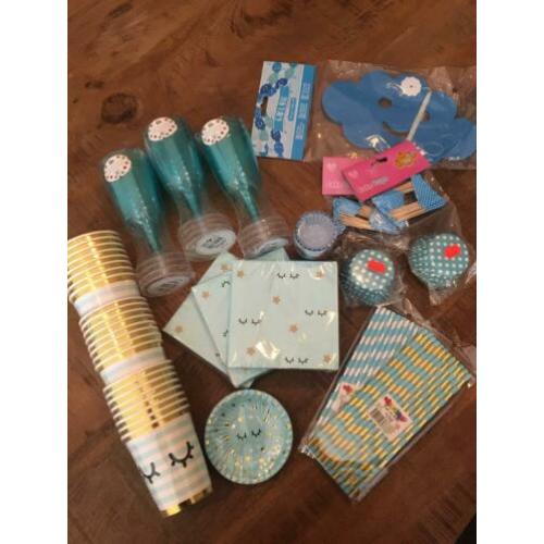 Babyshower/geboortefeest artikelen jongen/boy/blauw