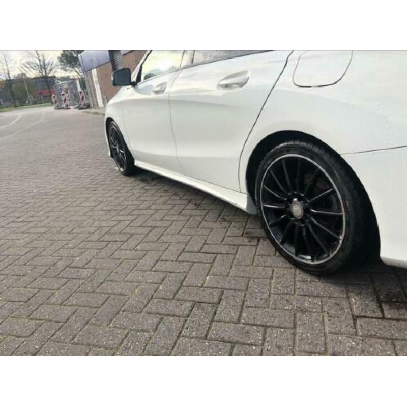 Mercedes CLA-Klasse 200 1.6 115KW 7G-DCT (aut) 2014 Wit