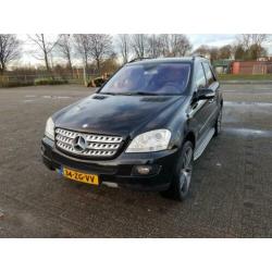 Mercedes M-Klasse 3.0 CDI Ml280 4MATIC AUT 2006 Zwart