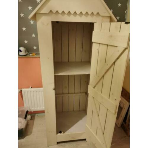 Leuke Baby kamer. Thema strandhuisje. Lage prijs!