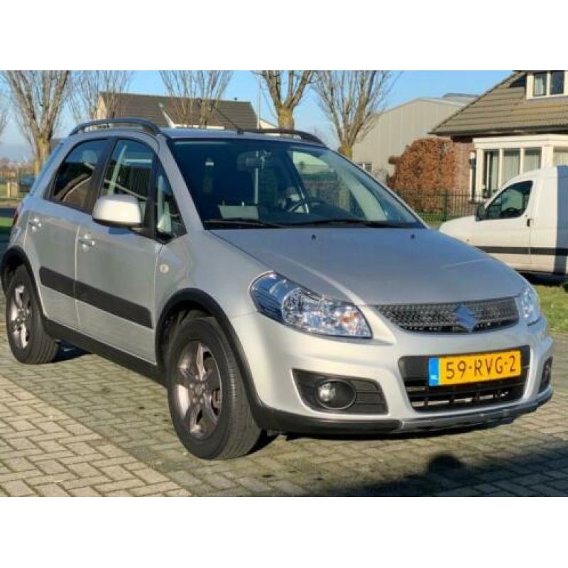 Suzuki SX4 1.6 Limited clima, keyless entry & start