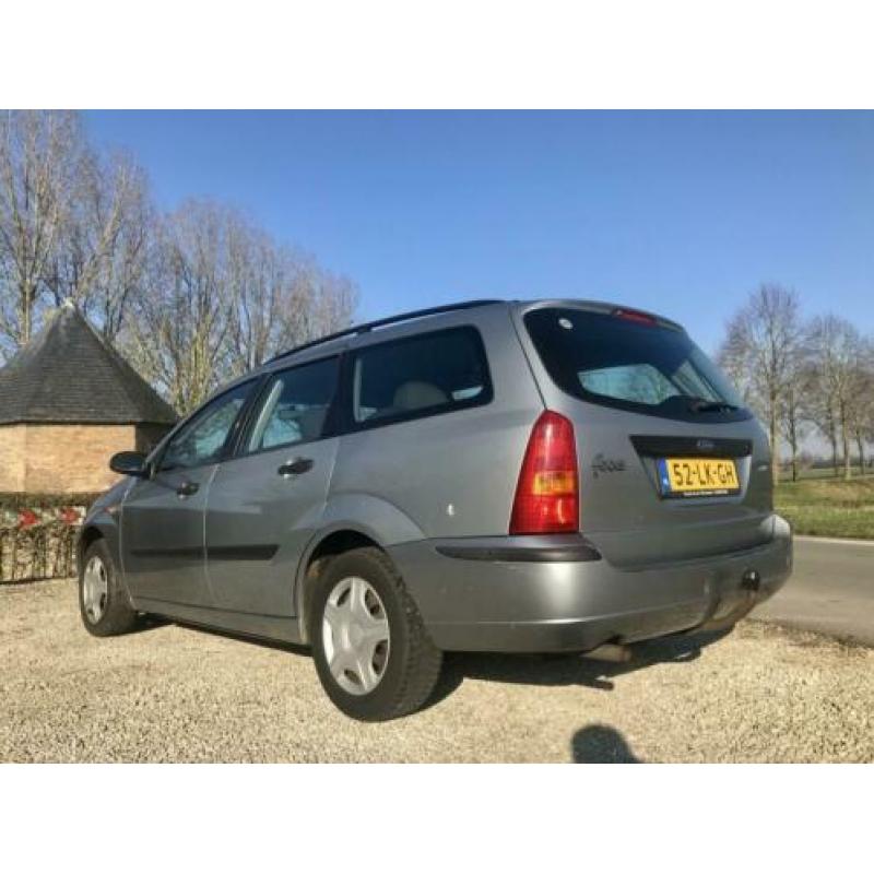 Ford Focus Wagon 1.6-16V Cool Edition, BJ 2004, APK Mrt 2021