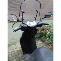 Yamaha Neos 4T injectie (2015) inclusief windscherm en koffe