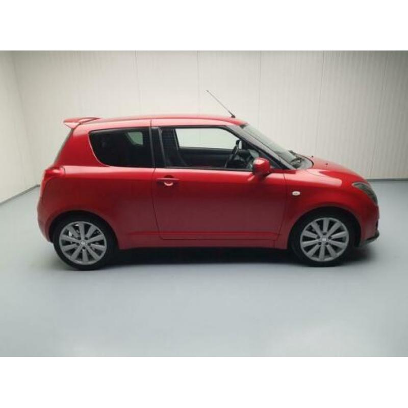 Suzuki Swift 1.6 Sport 125 PK, Airco, Navigatie, Lm velgen 1