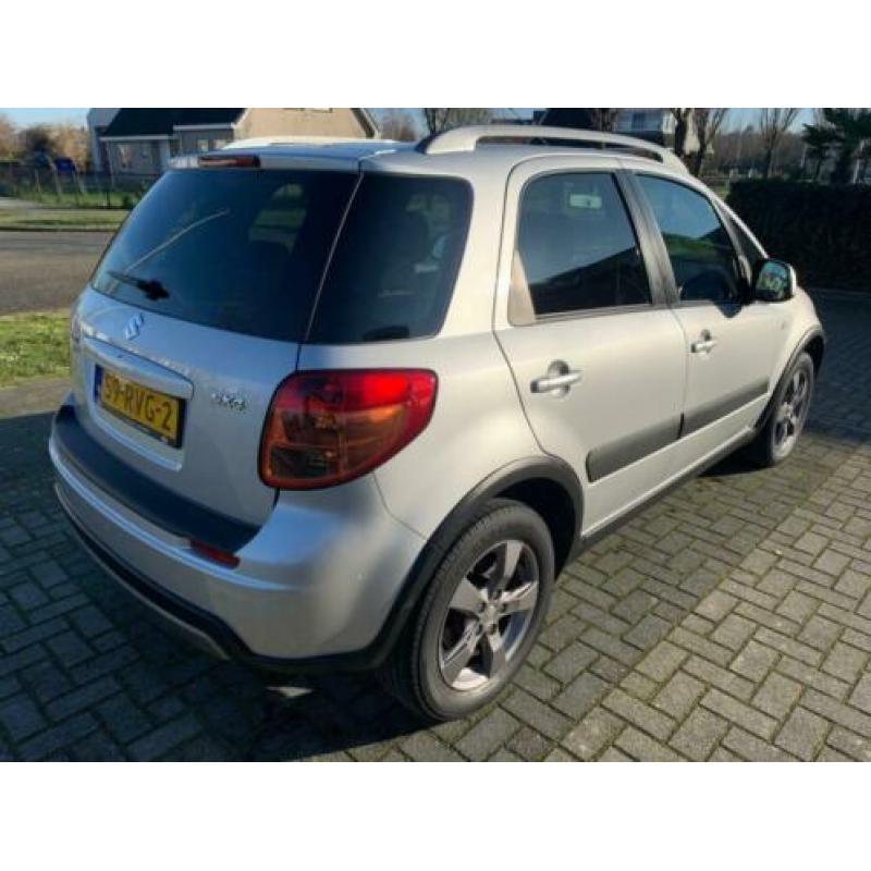 Suzuki SX4 1.6 Limited clima, keyless entry & start