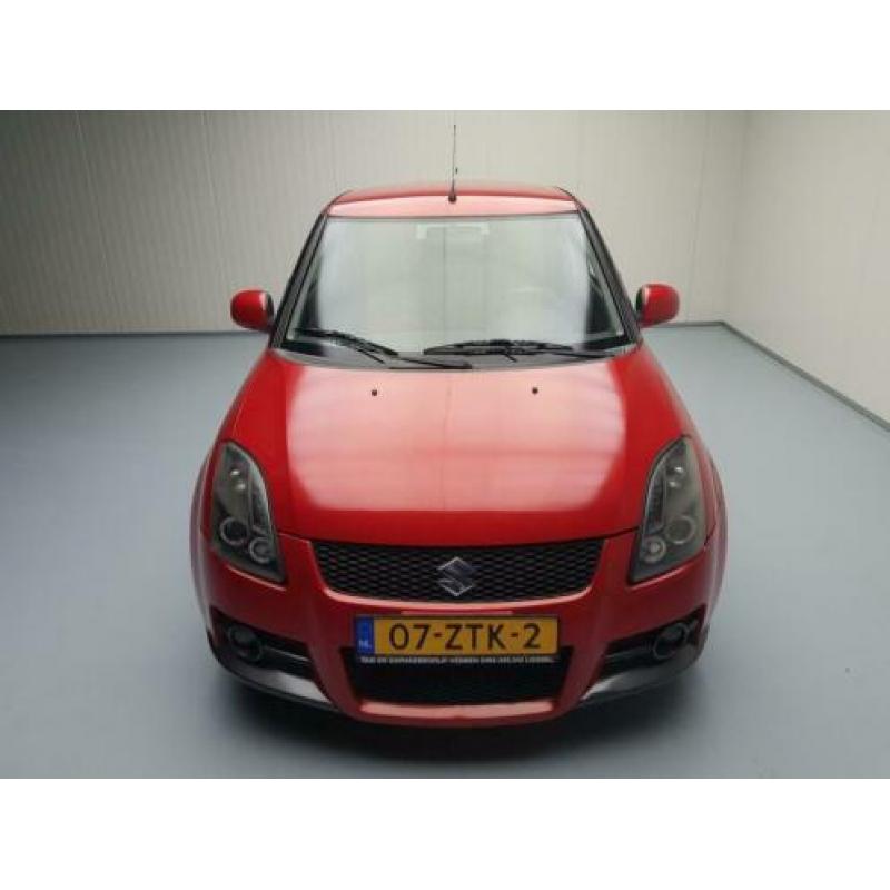 Suzuki Swift 1.6 Sport 125 PK, Airco, Navigatie, Lm velgen 1