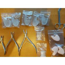 Allerlei scharen, tangen etc. Voor pedicure