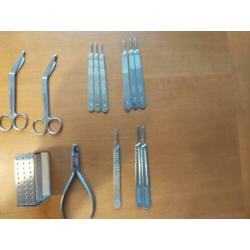 Allerlei scharen, tangen etc. Voor pedicure