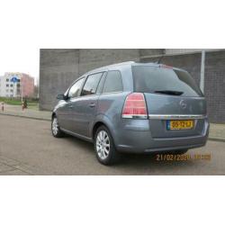Opel Zafira 2.2 2007 Grijs