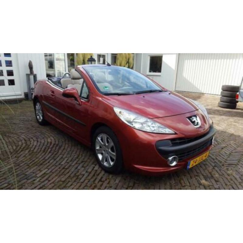 Peugeot 207 CC 1.6 HDiF supergave cabrio met leder,trekhaak