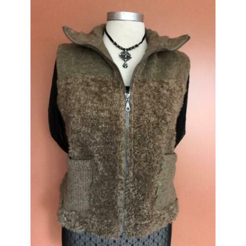 Essentials bodywarmer beige 38/49 zgan mooi??