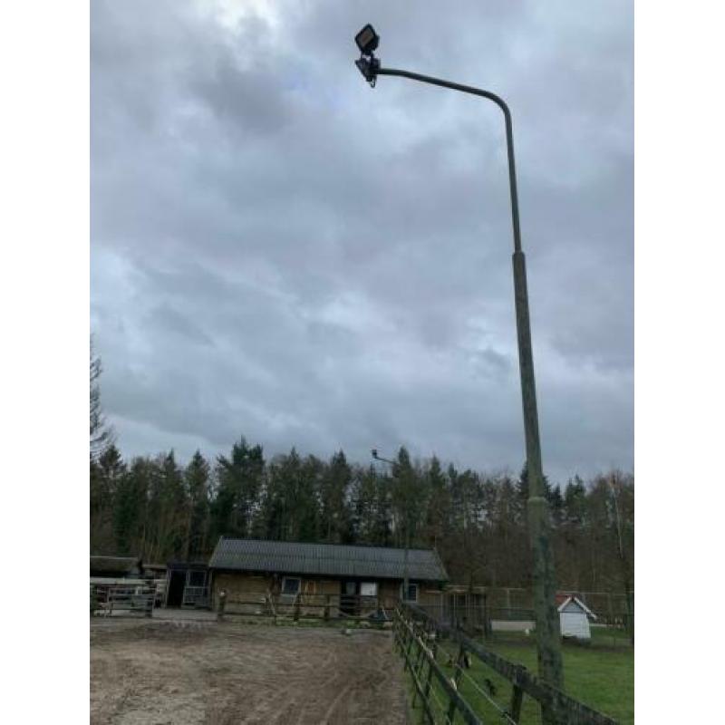 Paardenbak lichtmast 4 st met 8 led lampen