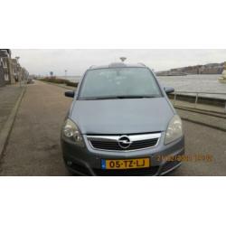 Opel Zafira 2.2 2007 Grijs
