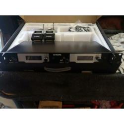 2 sets In Ear monitors beide 500 Frequentie