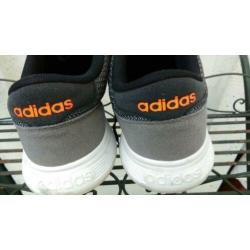 Grijs /oranje ADIDAS sportschoenen maat 7=40.