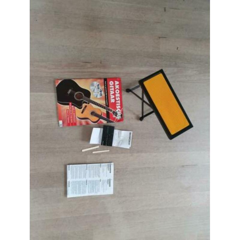Te koop akoestische gitaar