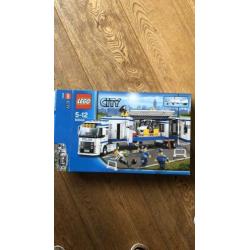 LEGO City Mobiele Politiepost - 60044