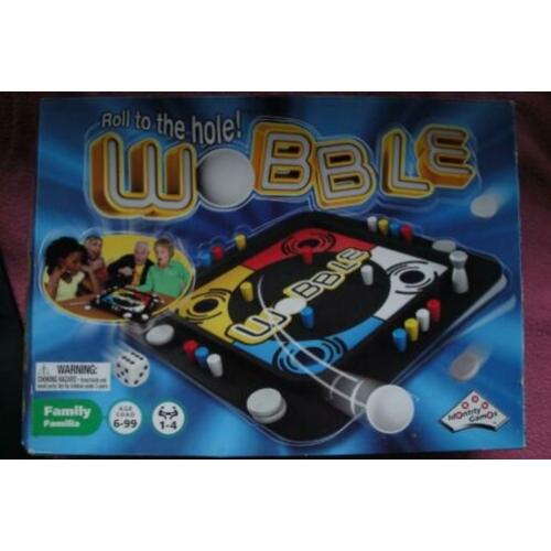 BORDSPEL WOBBLE ROLL THE HOLE ! VOOR 2 tot4spelers 3.95euro
