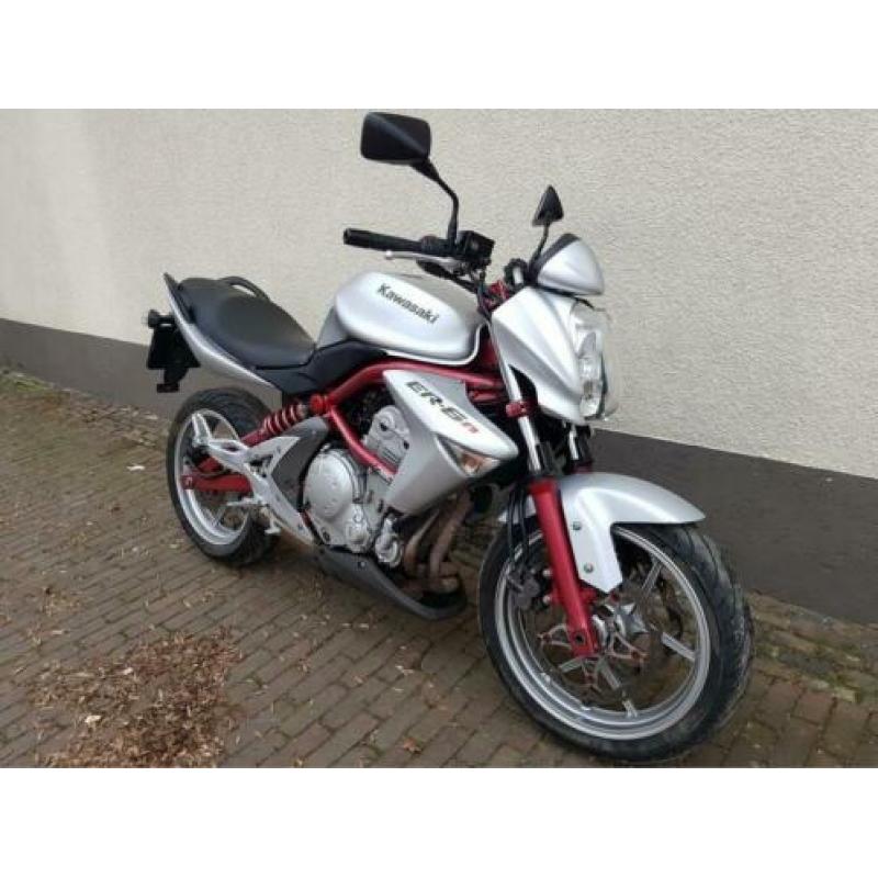 Kawaski ER 6 n / ER6n / ER-6n Zilver-rood A2 mogelijk (2006)