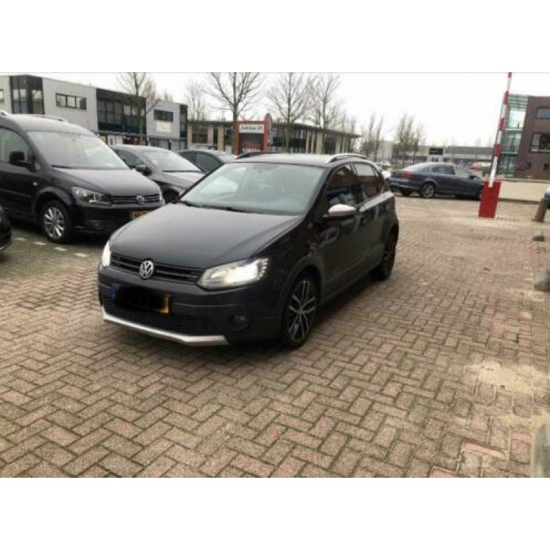 Volkswagen Polo 1.6 TDI DSG 2010 Zwart